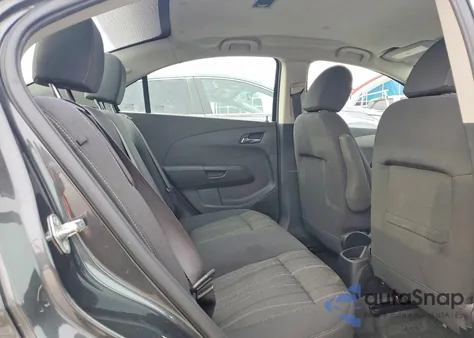 2017 Chevrolet Sonic Lt z USA, uszkodzony, nr VIN 1G1JD5SG9H4162013